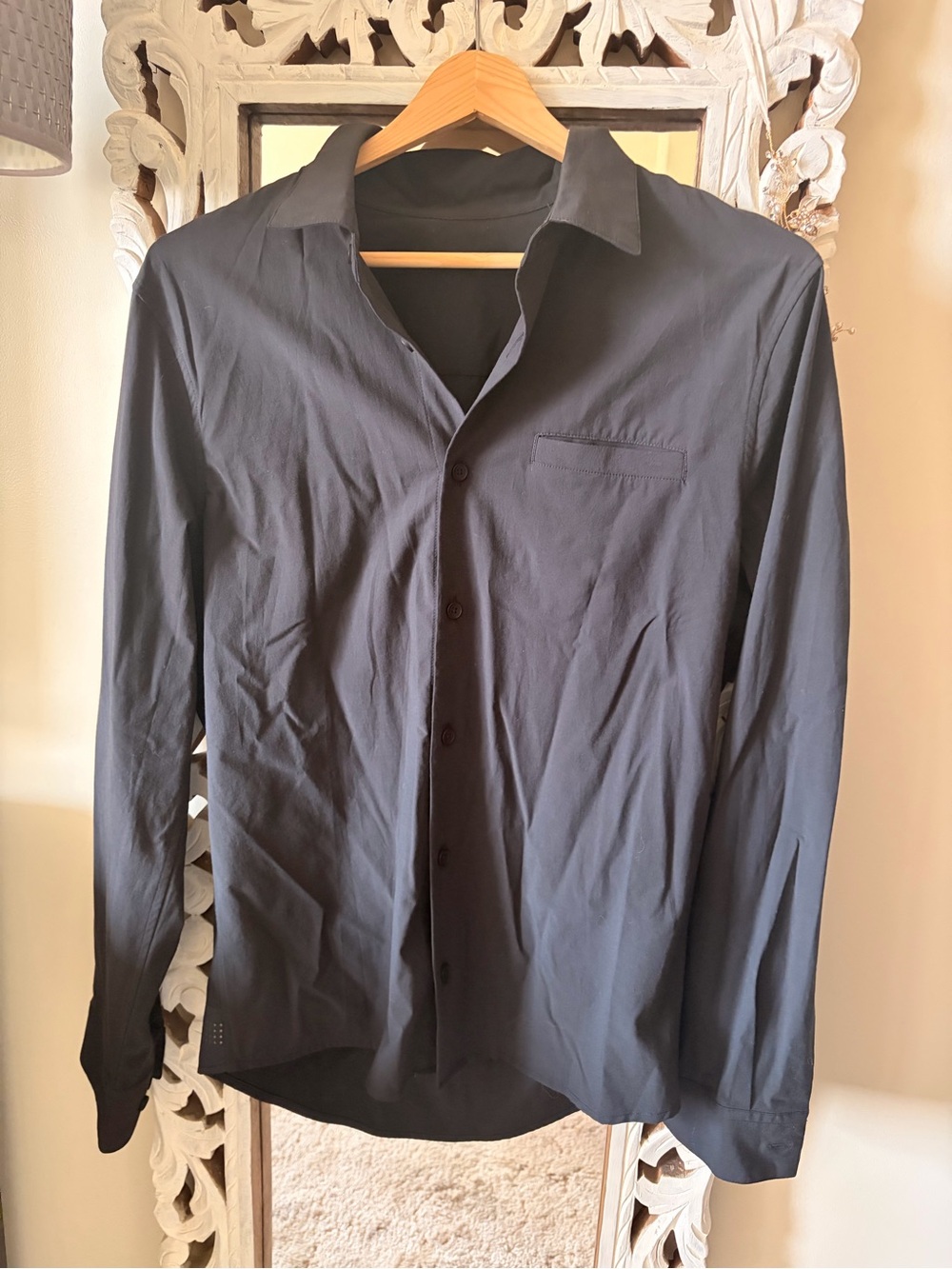 lululemon athletica Men's Black Long-Sleeve Dress Shirt